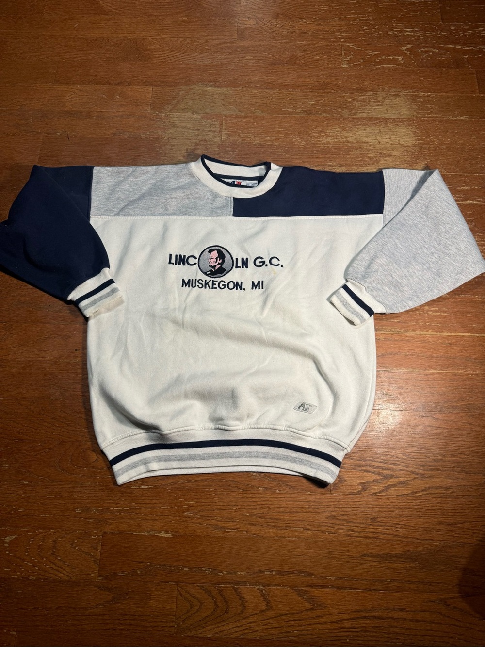90s Vintage Lincoln Golf Course Graphic Tee